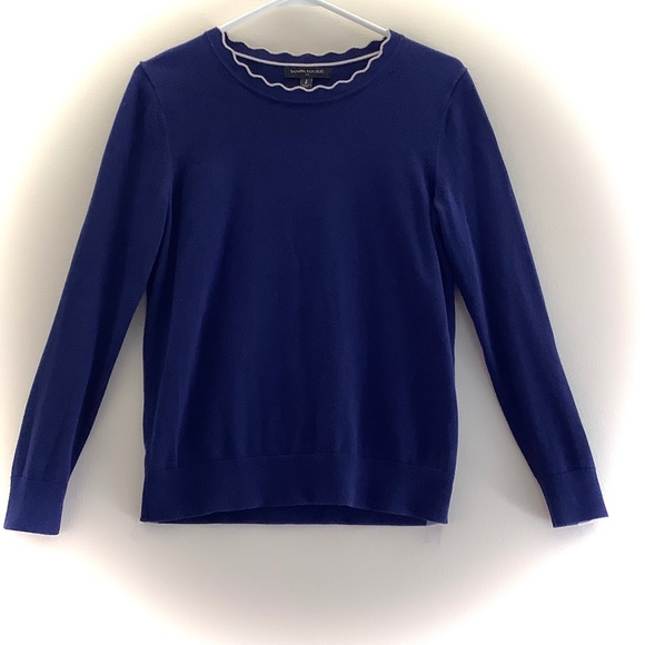 Banana Republic Blue Scalloped Neck Sweater - Picture 2 of 4